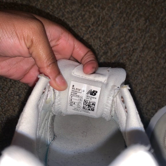 New Balance size 7 in women - Picture 5 of 5
